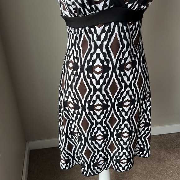 Jessica Dress - Picture 5 of 11